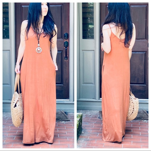 ✨LAST ONE✨LOOSE FIT SIDE POCKETS TANK MAXI DRESS - Picture 2 of 8